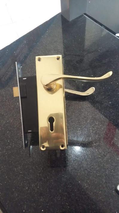 Union 2lever rebated lock sets with scroll brass handle 2L-100-05-42PB - Alibhai Shariff Direct